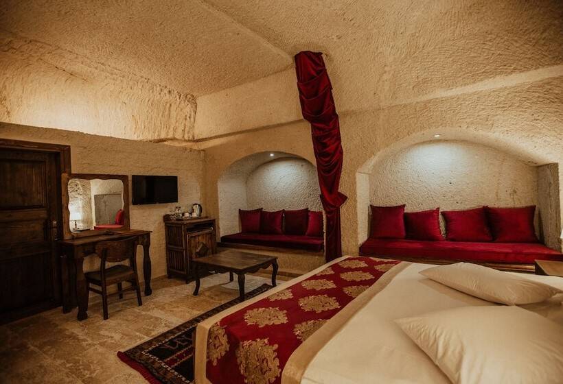 Hotel Alia Cave