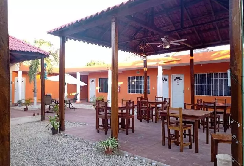 هتل Casa Ariana