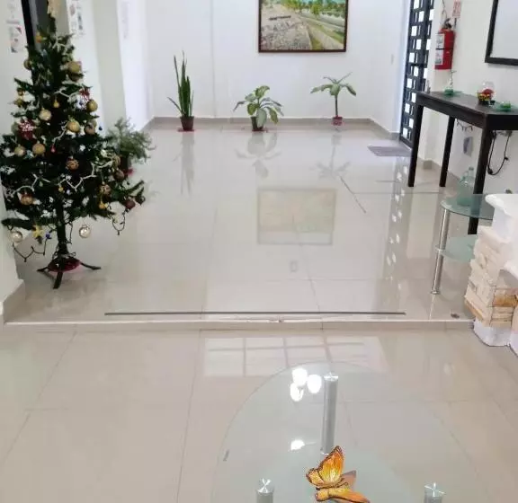 هتل Casa Ariana