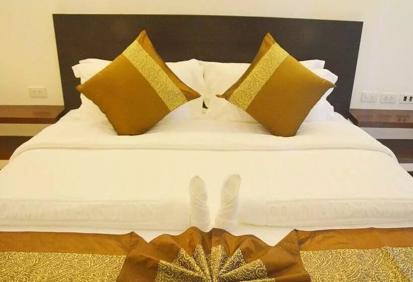 هتل Commander Suites De Boracay