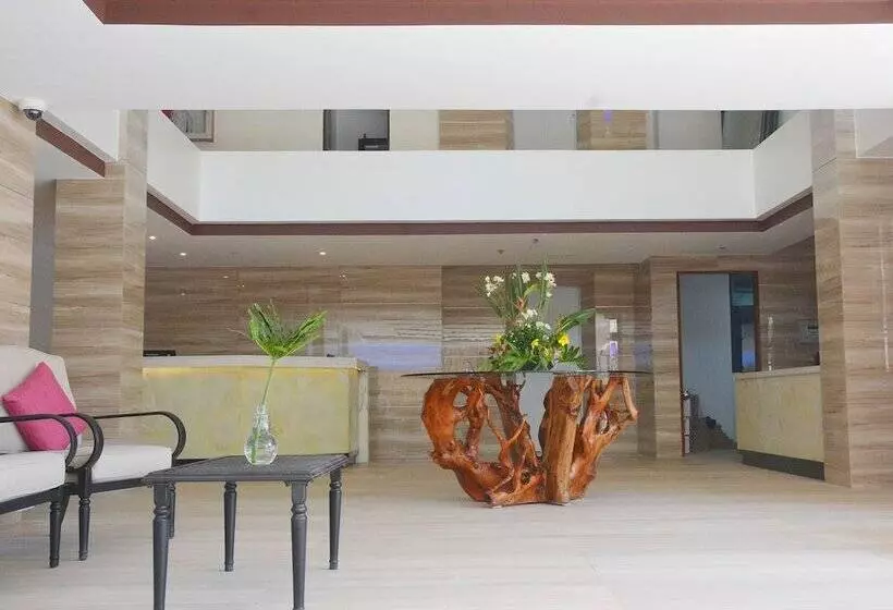 هتل Commander Suites De Boracay