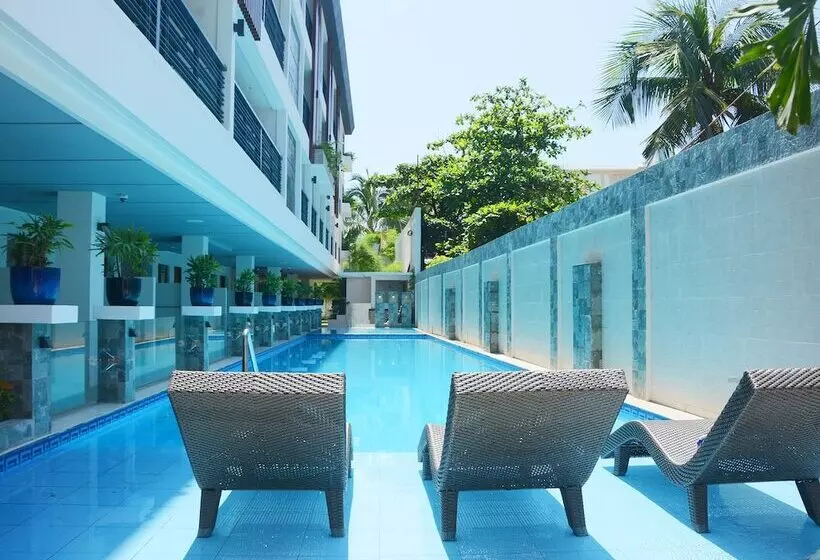 هتل Commander Suites De Boracay