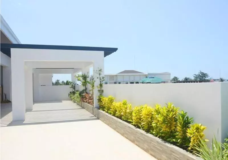 هتل Commander Suites De Boracay