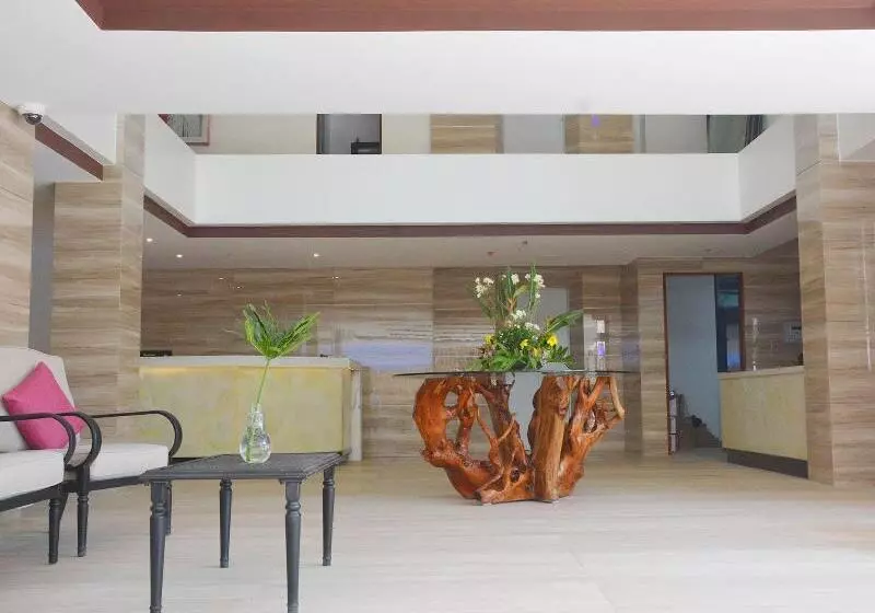 هتل Commander Suites De Boracay