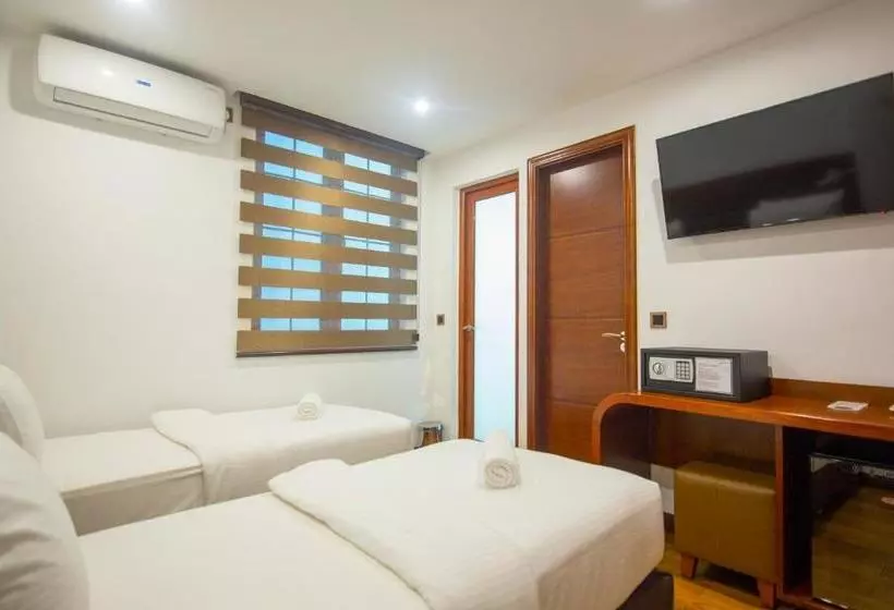 هتل Tropicana Beach & Spa
