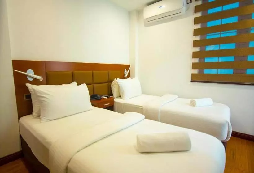 هتل Tropicana Beach & Spa