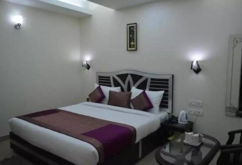 Jet Fox By Aero View Hotel, Delhi Airport