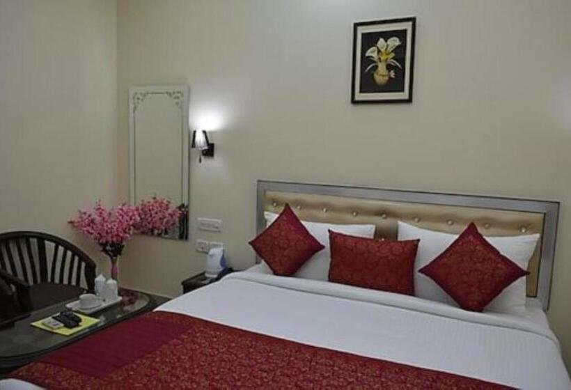 Jet Fox By Aero View Hotel, Delhi Airport