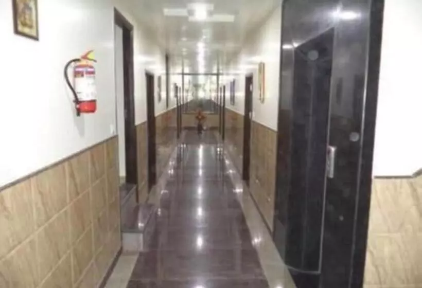 Jet Fox By Aero View Hotel, Delhi Airport