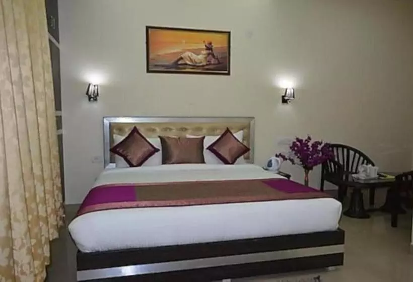 Jet Fox By Aero View Hotel, Delhi Airport