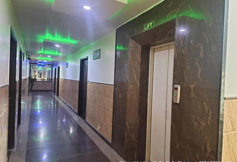 Jet Fox By Aero View Hotel, Delhi Airport