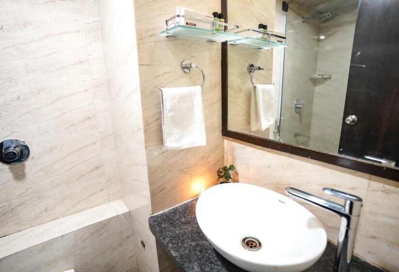 هتل Singh`s By Wb Inn, Vashi, Navi Mumbai