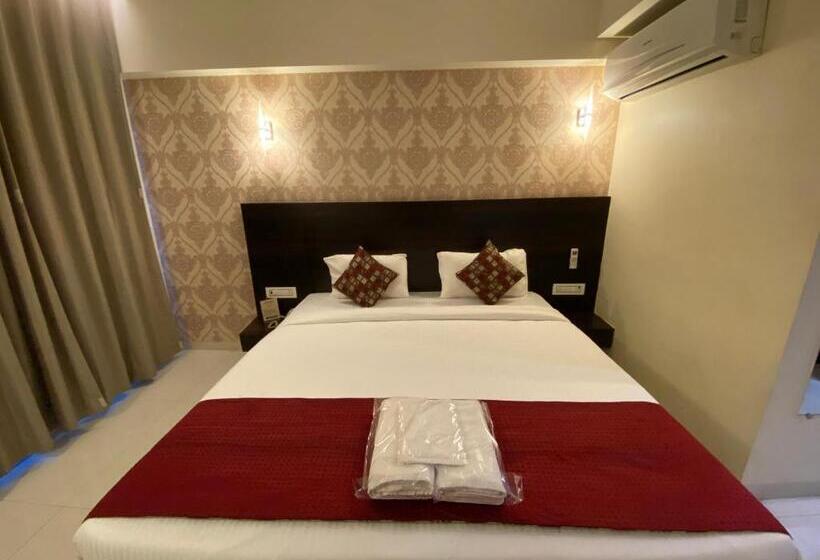 هتل Singh`s By Wb Inn, Vashi, Navi Mumbai