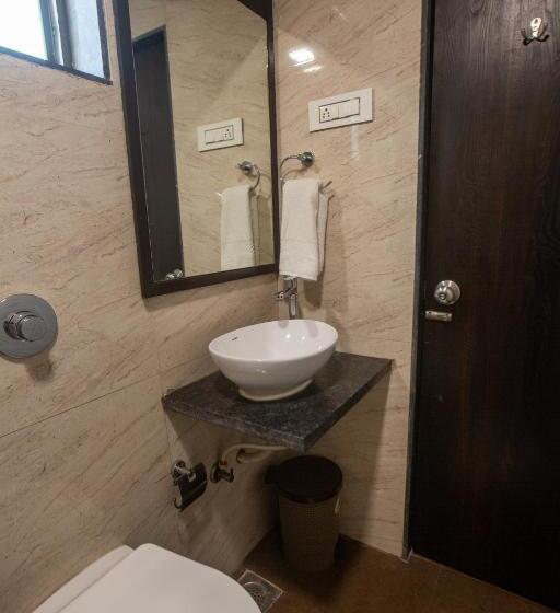 هتل Singh`s By Wb Inn, Vashi, Navi Mumbai