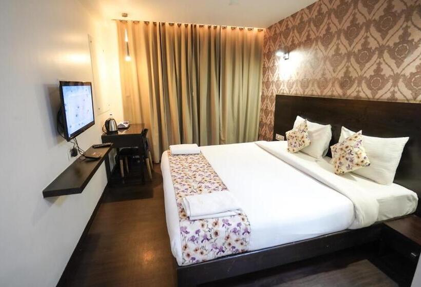 هتل Singh`s By Wb Inn, Vashi, Navi Mumbai