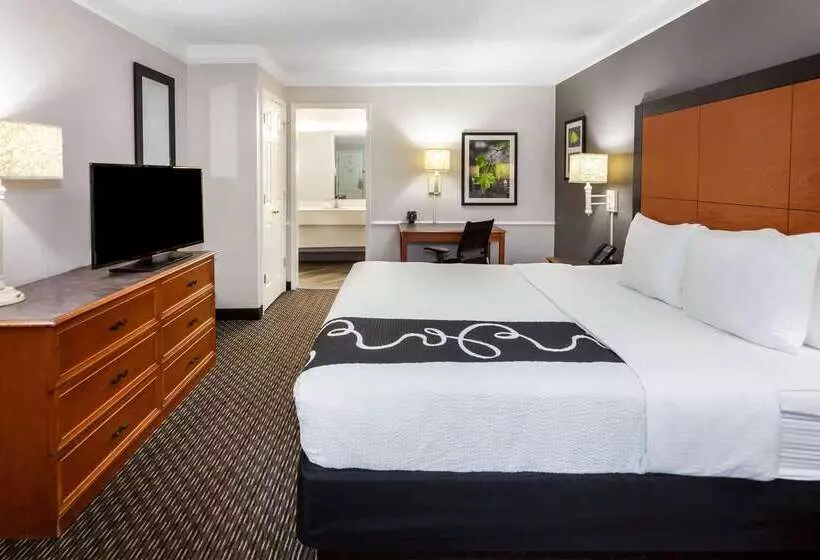 호텔 La Quinta Inn By Wyndham Laredo I35