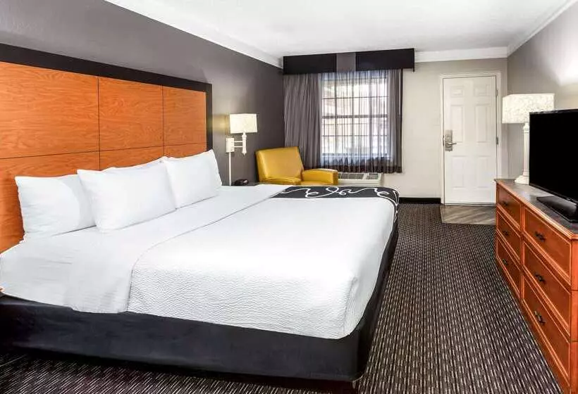 호텔 La Quinta Inn By Wyndham Laredo I35