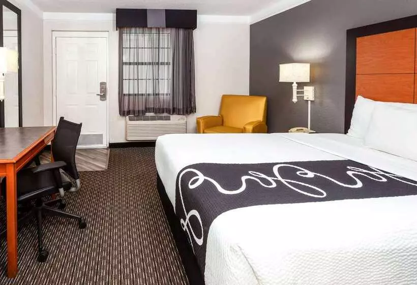 호텔 La Quinta Inn By Wyndham Laredo I35