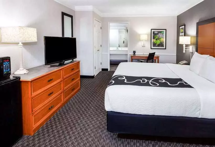 호텔 La Quinta Inn By Wyndham Laredo I35