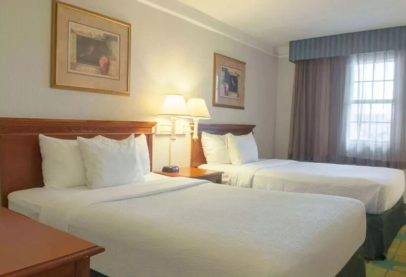 호텔 La Quinta Inn By Wyndham New Orleans Veterans / Metairie