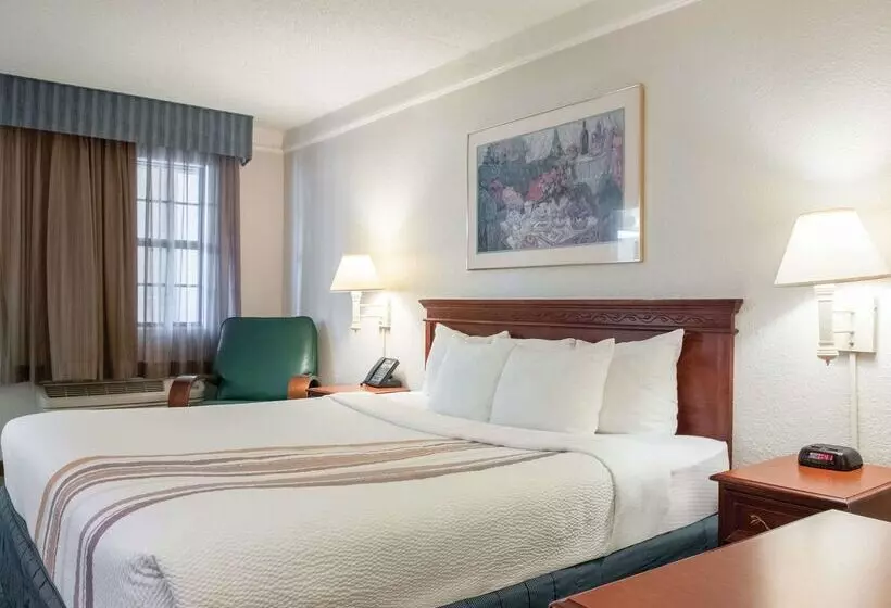 호텔 La Quinta Inn By Wyndham New Orleans Veterans / Metairie