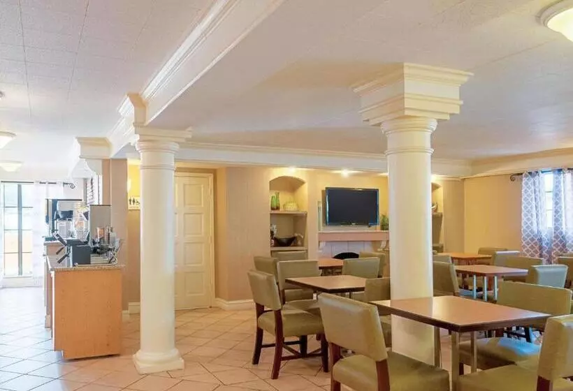 호텔 La Quinta Inn By Wyndham New Orleans Veterans / Metairie