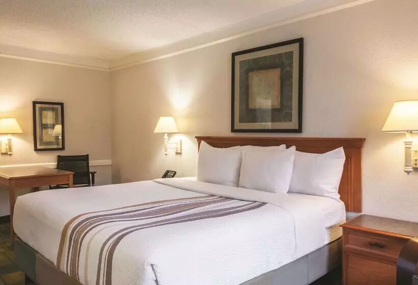 호텔 La Quinta Inn By Wyndham New Orleans West Bank / Gretna