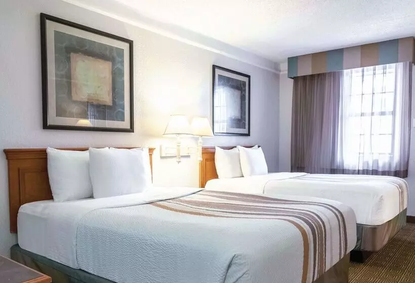 호텔 La Quinta Inn By Wyndham New Orleans West Bank / Gretna