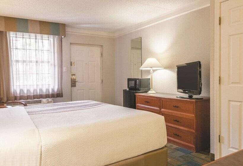 فندق La Quinta Inn By Wyndham New Orleans West Bank / Gretna