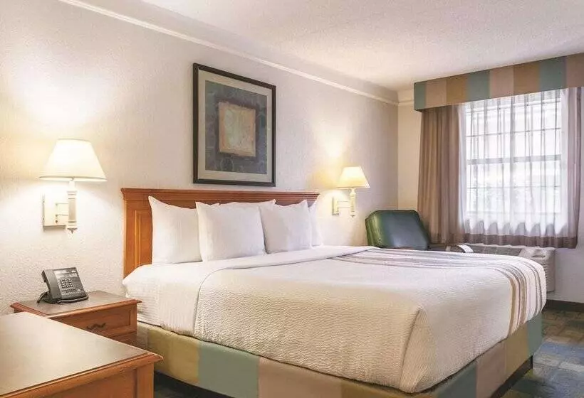 호텔 La Quinta Inn By Wyndham New Orleans West Bank / Gretna