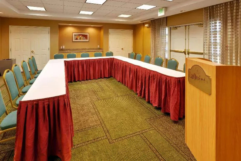 호텔 La Quinta By Wyndham Fremont / Silicon Valley