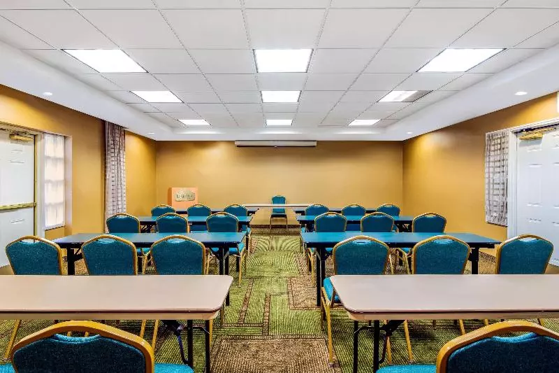 호텔 La Quinta By Wyndham Fremont / Silicon Valley