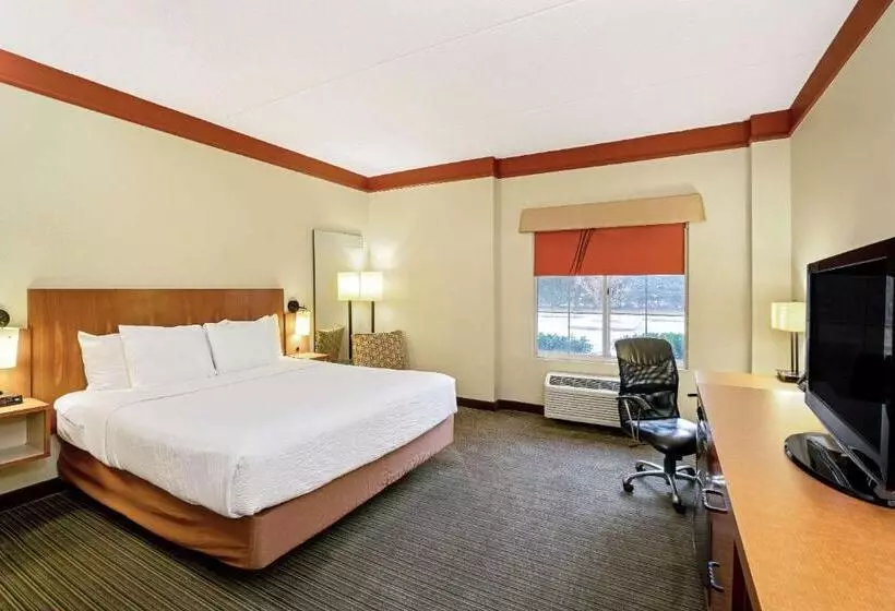 酒店 La Quinta By Wyndham Memphis Primacy Parkway