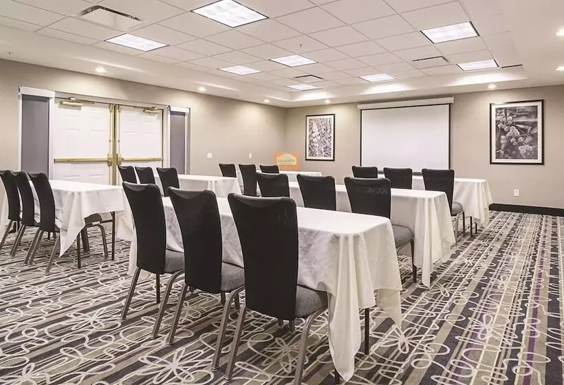 ホテル La Quinta By Wyndham Phoenix Mesa West