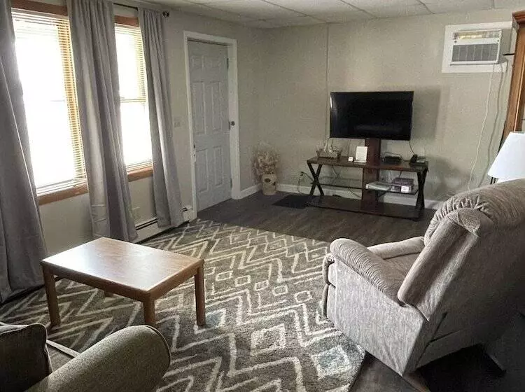 Hotelli Lakeshor Motor Inn