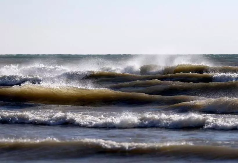 Отель Lighthouse Inn Two Rivers