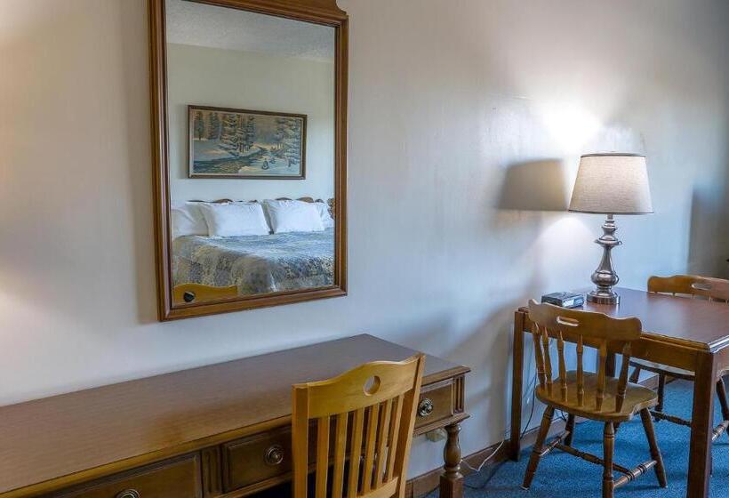 فندق Lighthouse Inn Two Rivers