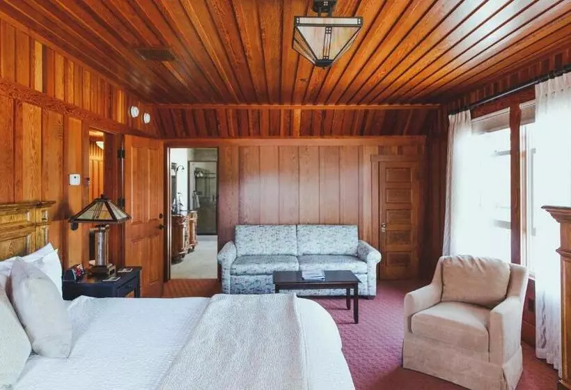 Hotelli Lodge at Noyo River