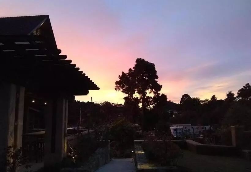 Hotelli Lodge at Noyo River