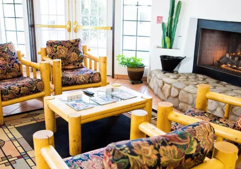 فندق Los Viajeros Inn