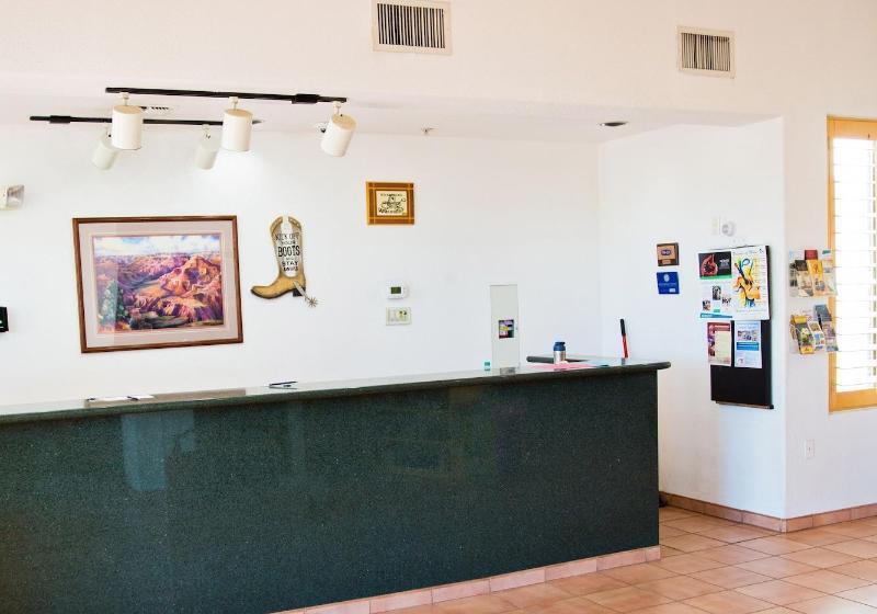 فندق Los Viajeros Inn