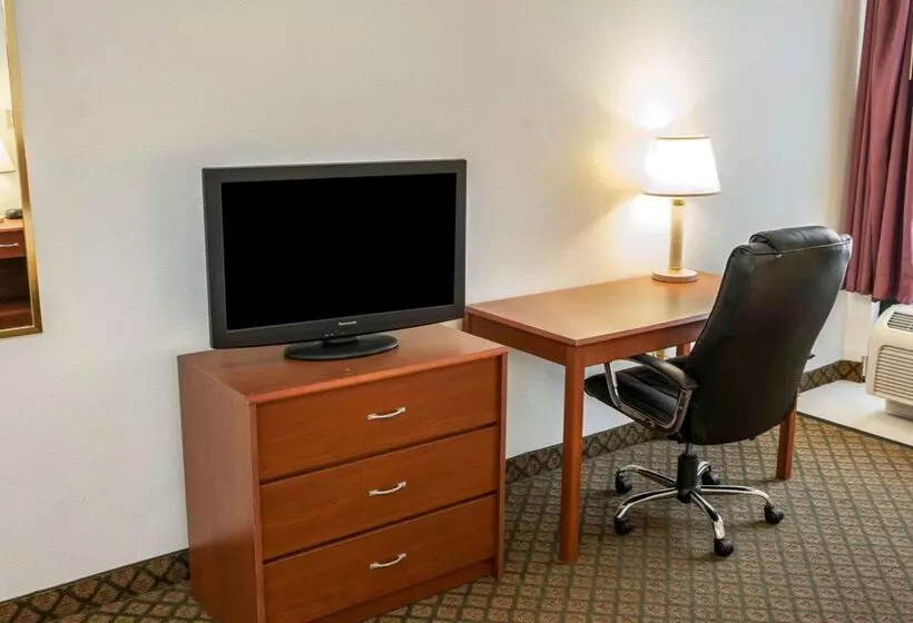 ホテル Quality Inn And Suites Indianapolis