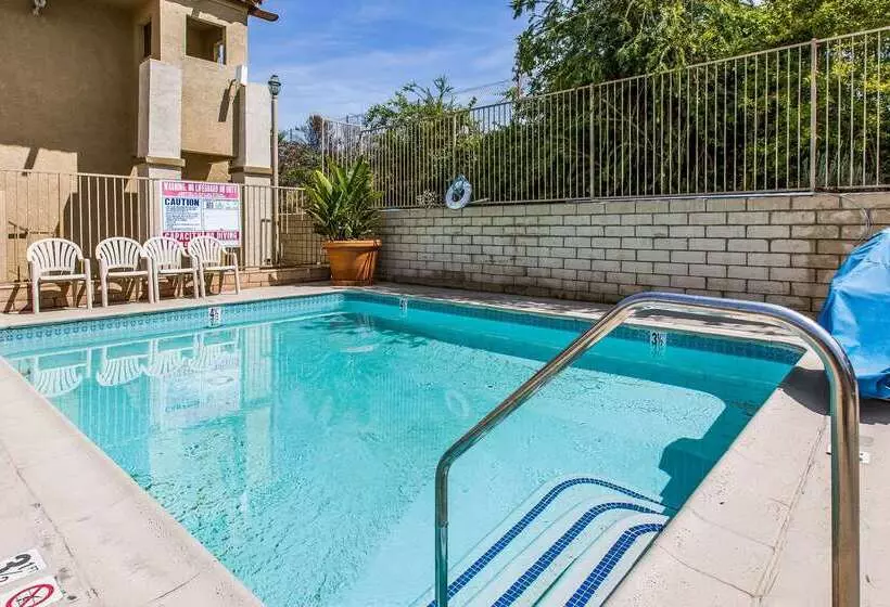 酒店 Quality Inn Lake Elsinore I 15