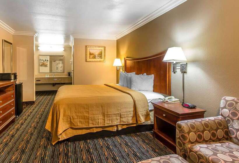 Отель Quality Inn Lake Elsinore I 15