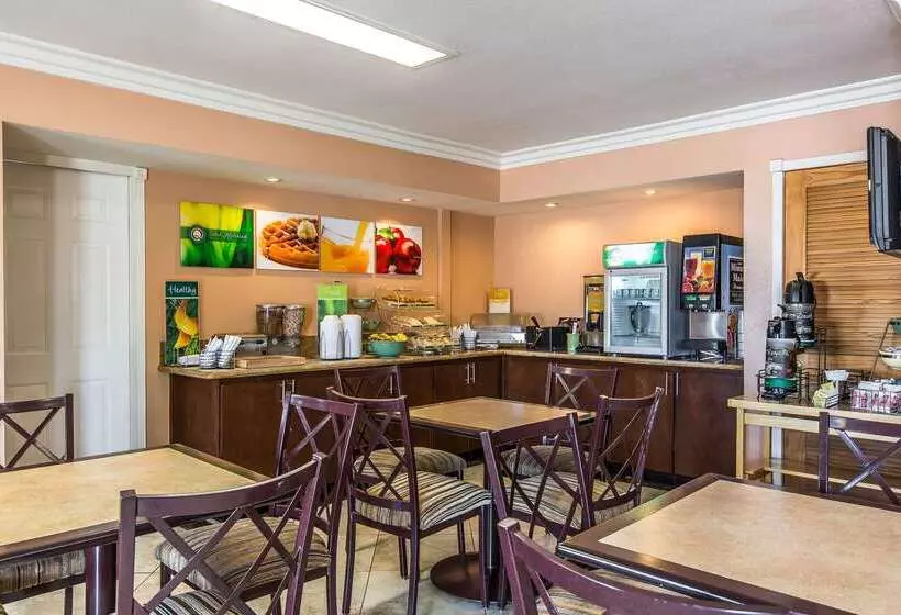 酒店 Quality Inn Lake Elsinore I 15