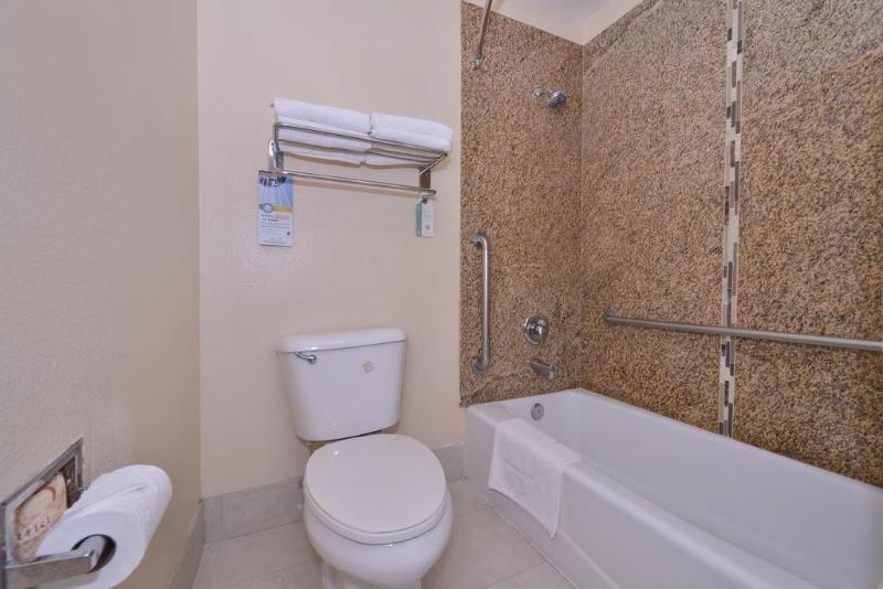 Отель Quality Inn Lake Elsinore I 15