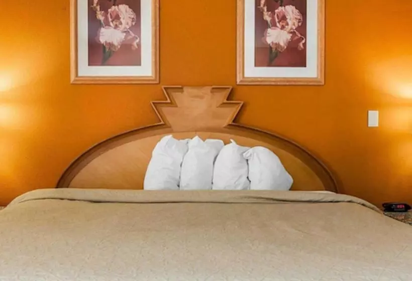 فندق Quality Inn & Suites Shelbyville I 74