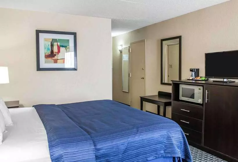 Отель Quality Inn Terre Haute University Area