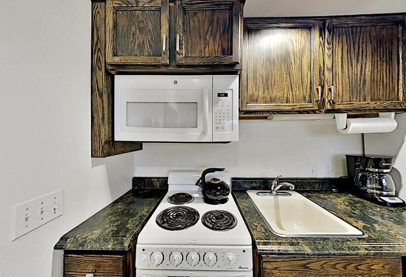 هتل The Lodge At The Mountain Village