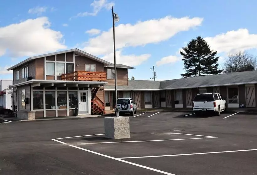 Мотель Budget Host Inn Iron Mountain